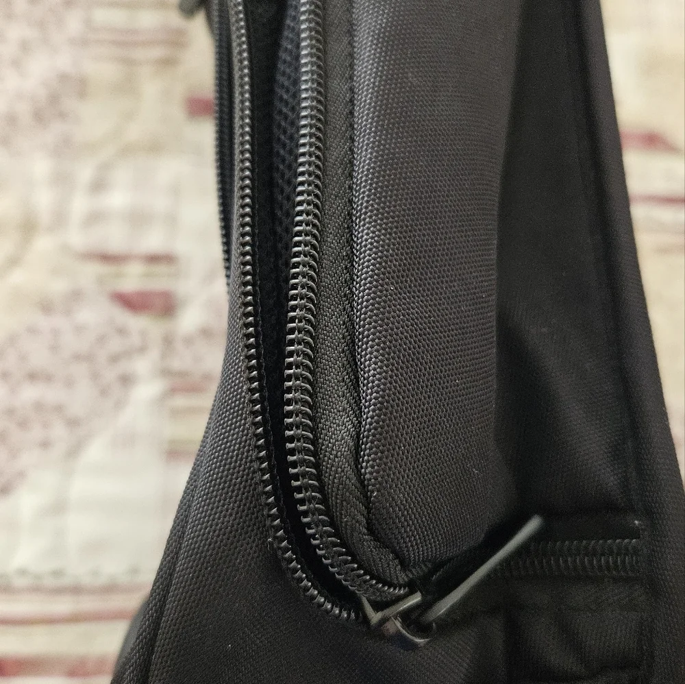 Travelon Travel Anti-Theft Crossbody Messenger Bag Unisex